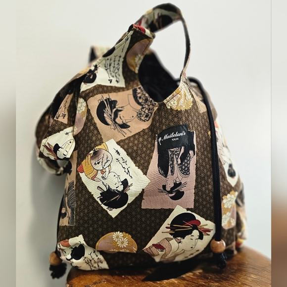 Mailelani's Kauai fabric drawstring tote bag. - Picture 1 of 10